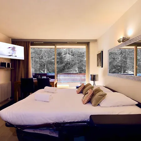 Rénové à 1850, Skis Aux Pieds, 4 Pers, Parking Inclus - Fr-1-575-247 Appartement *